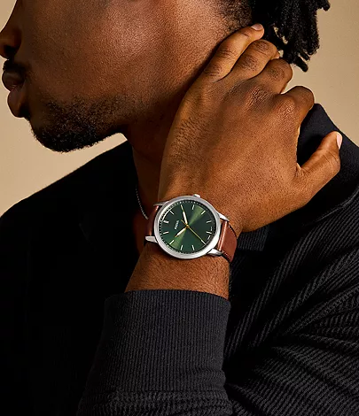 Minimalist Thre-Hand Brown Leather Watch